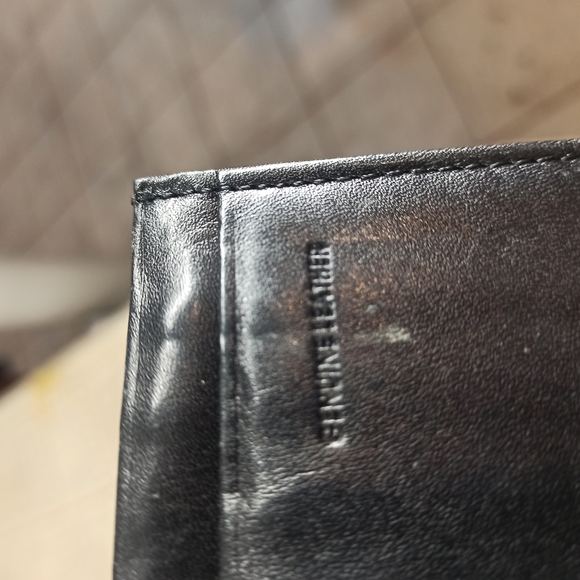 Kenneth Cole Black Leather Women's Hand Wallet with Silver Accent - Picture 8 of 14